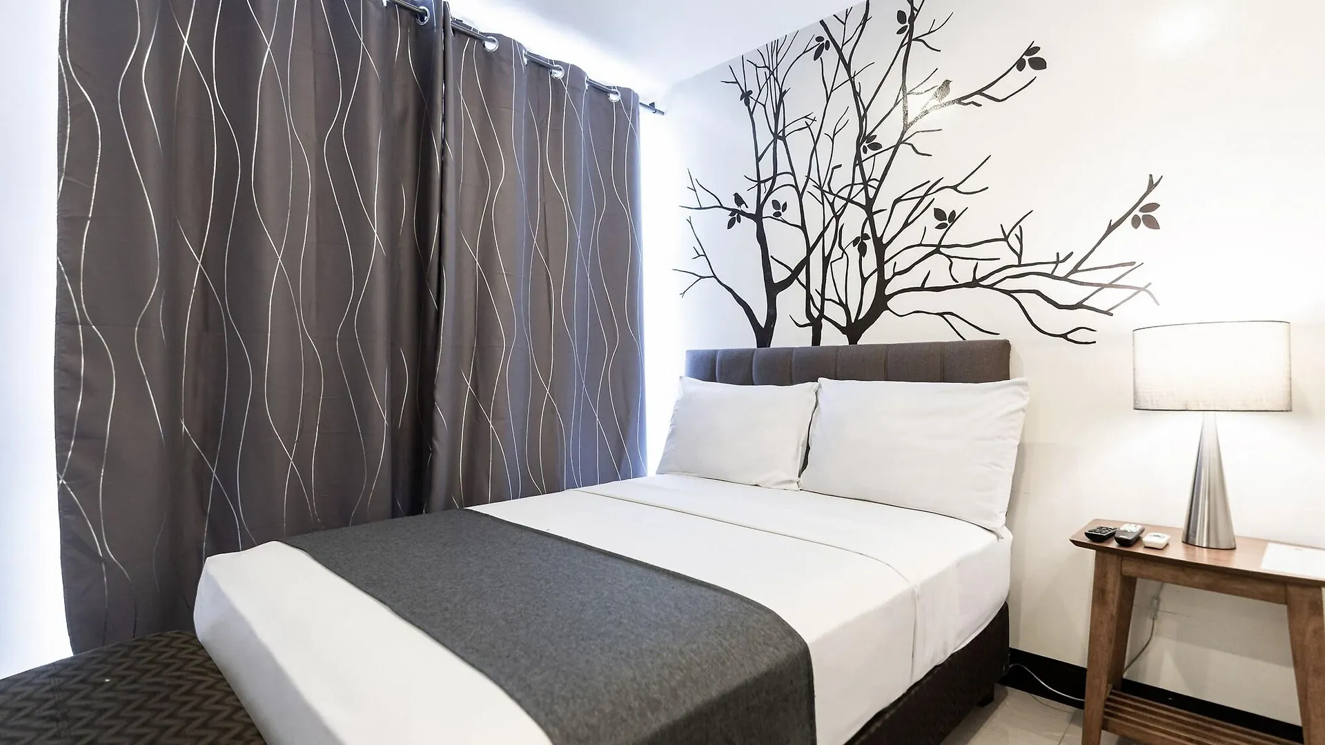 Artemis Place Makati Hotel Makati City 3*,