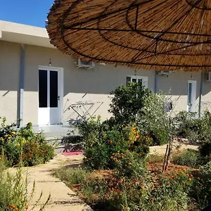 rey-garden-2.albaniahotels.org/