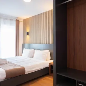 tritoni-marina-boutique-apartments-and-suites.qawrahotelsmalta.org/