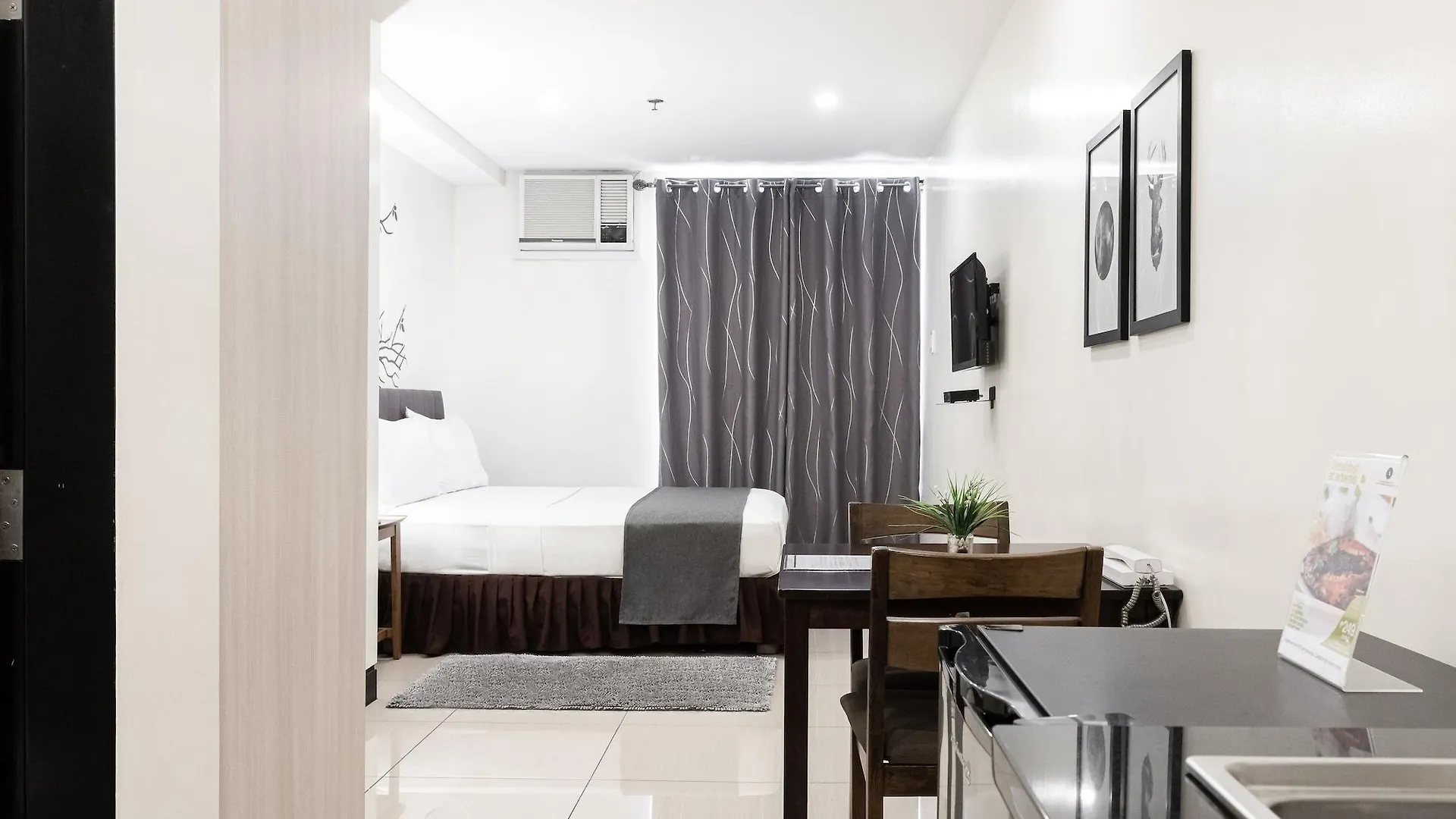 Artemis Place Makati Hotel Makati City 3*,  Philippines